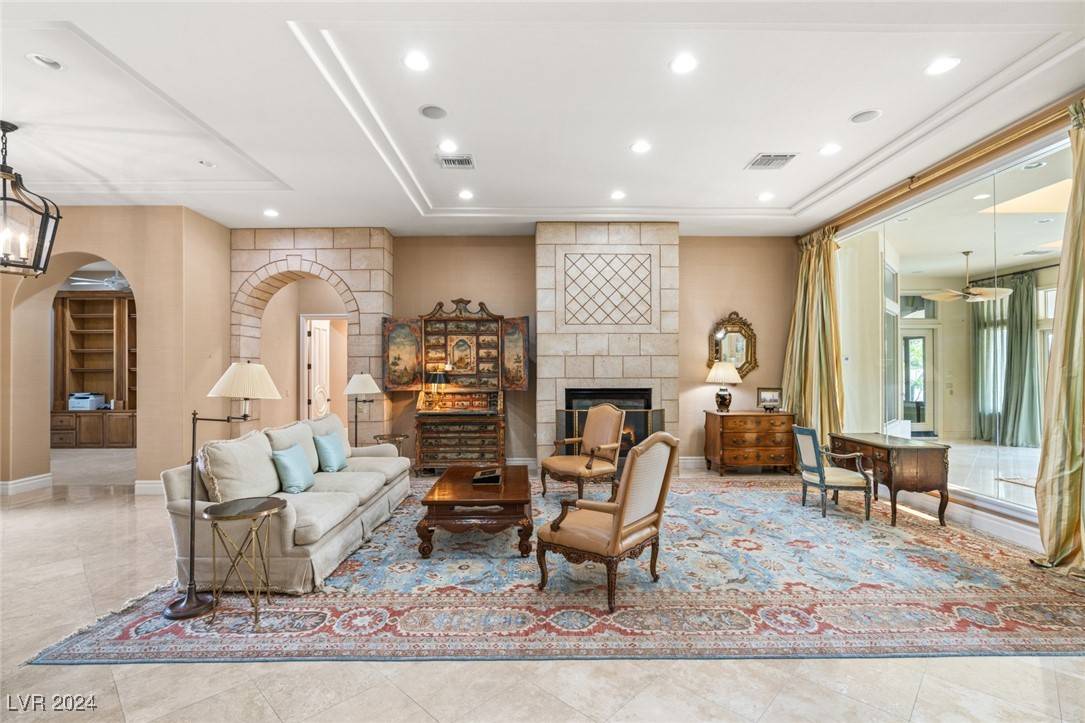 Las Vegas, NV 89145,9517 VERLAINE CT