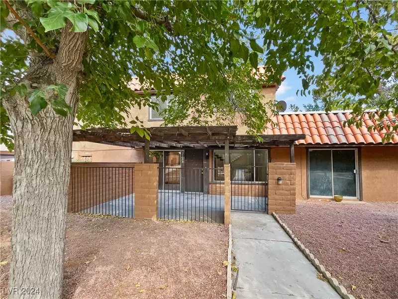 210 Shadybrook LN #B, Las Vegas, NV 89107