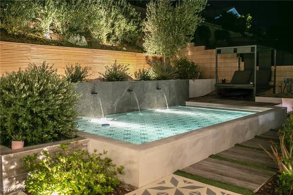 6395 Joshua Peak AVE,  Las Vegas,  NV 89141