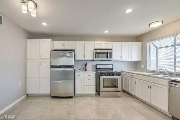 Las Vegas, NV 89115,1856 Nebula DR