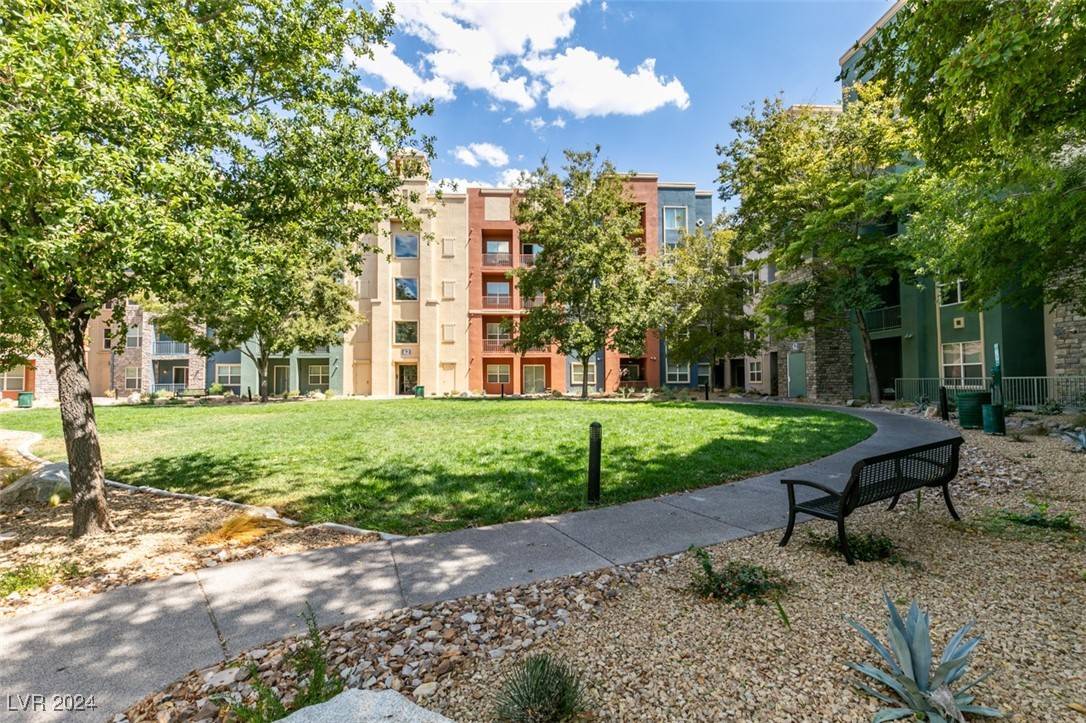 62 E Serene AVE #331, Las Vegas, NV 89123