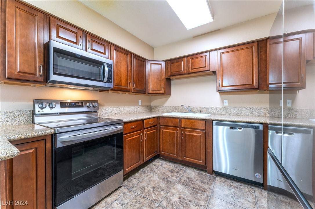 3151 Soaring Gulls DR #2084, Las Vegas, NV 89128
