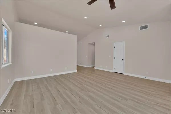 Las Vegas, NV 89130,6232 W La Madre WAY