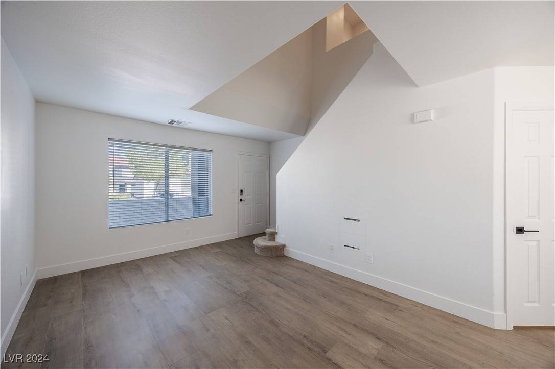 Henderson, NV 89012,540 W Horizon Ridge Pkwy #1902