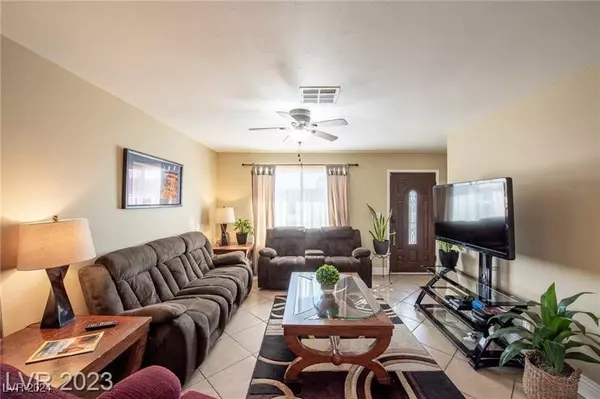 Henderson, NV 89011,409 E Barrett ST