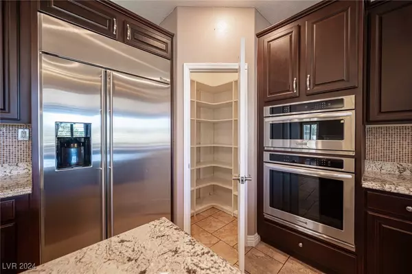 Las Vegas, NV 89183,344 Hedgehope DR