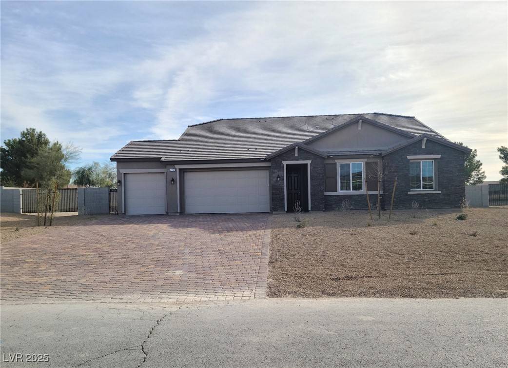 4761 E Sandalwood DR, Pahrump, NV 89061