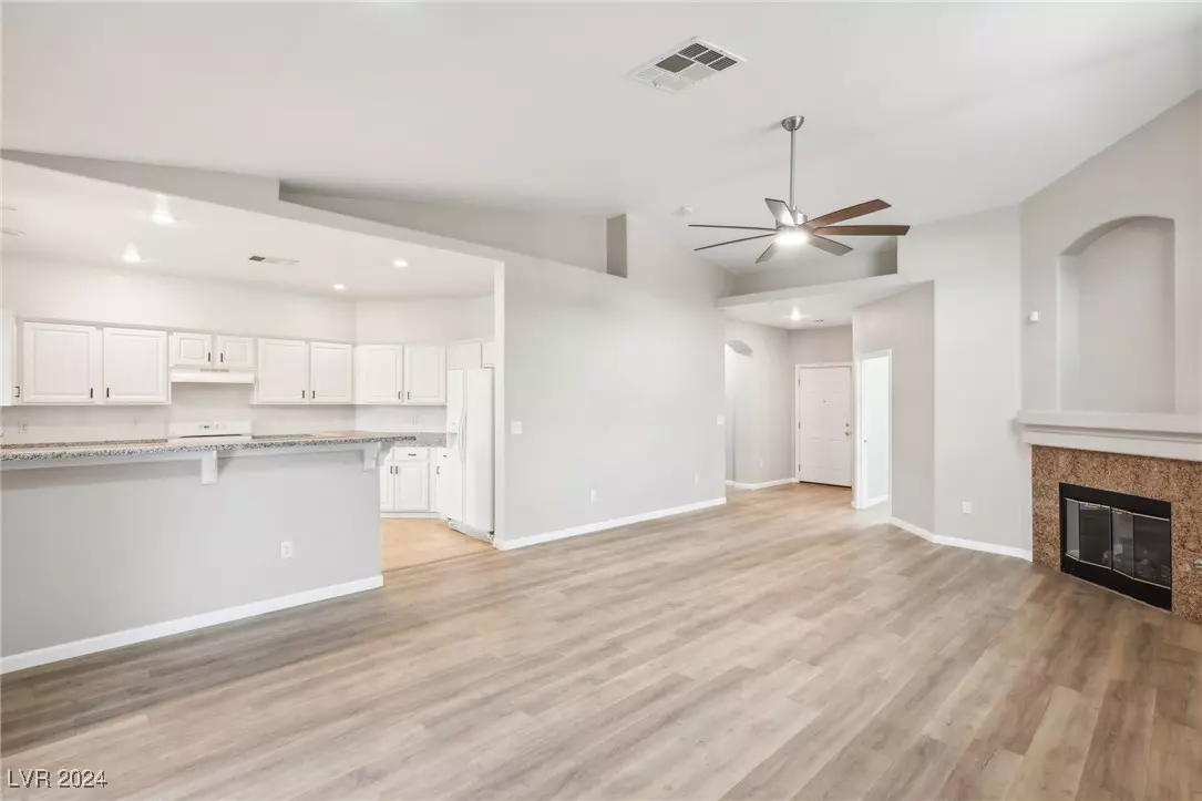 Las Vegas, NV 89147,8781 Seal Rock CT