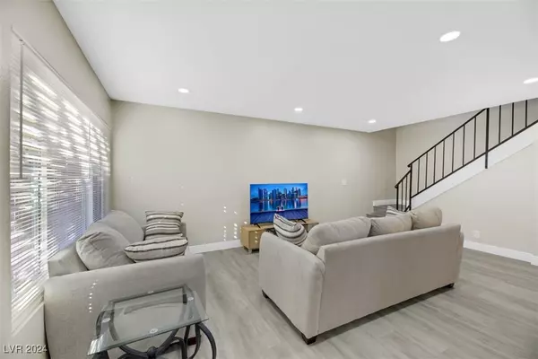 Las Vegas, NV 89107,6630 Bubbling Brook DR #B