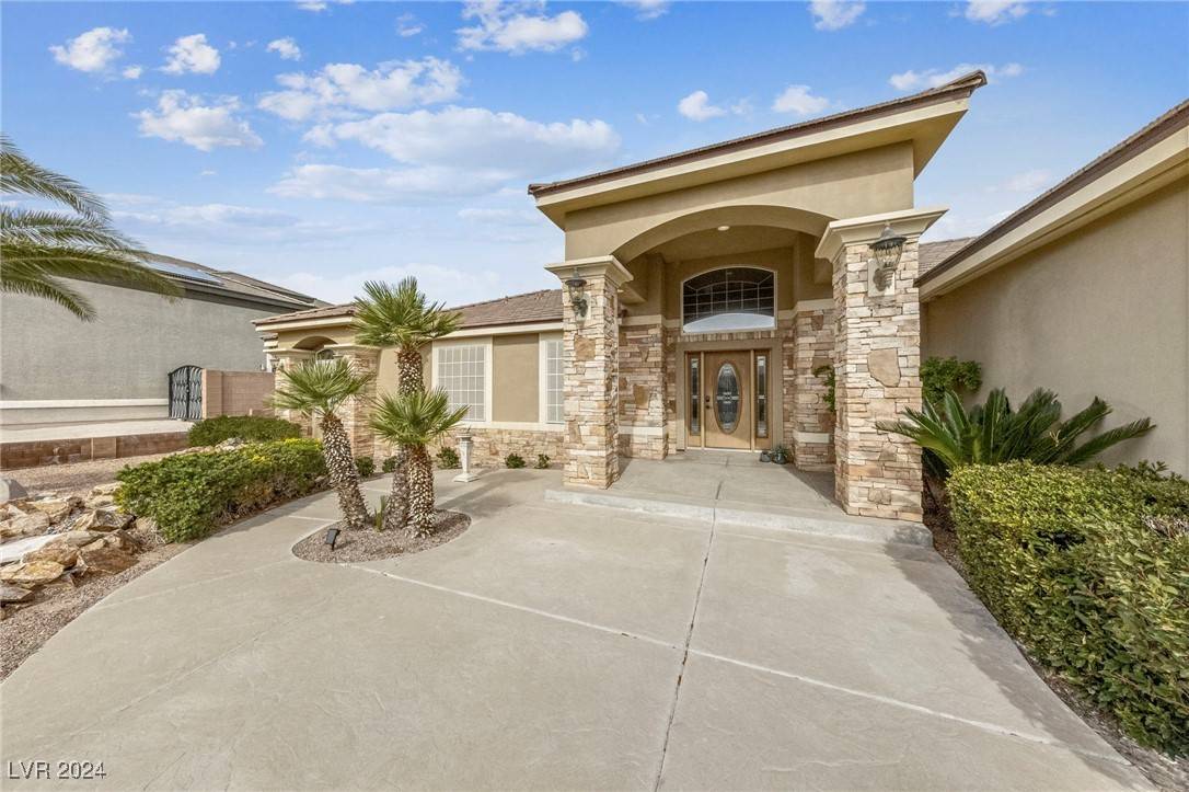 Henderson, NV 89015,200 W Desert Rose DR