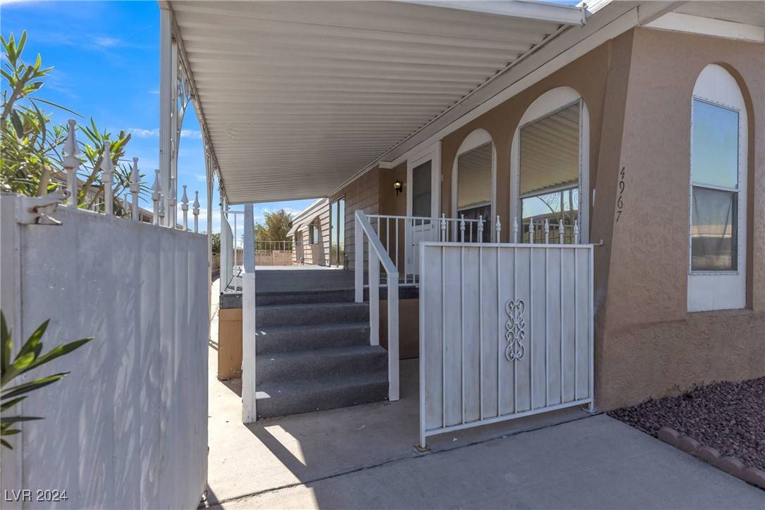 Las Vegas, NV 89103,4967 Ridge DR