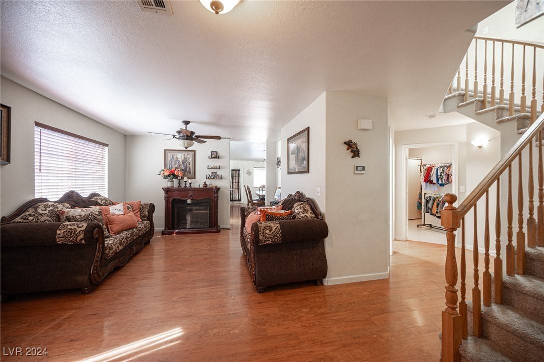 Las Vegas, NV 89156,2281 Monterey Pine DR