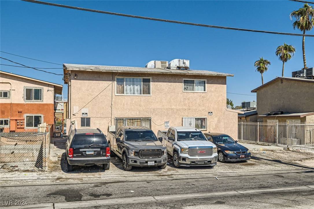 Las Vegas, NV 89119,529 McKellar CIR