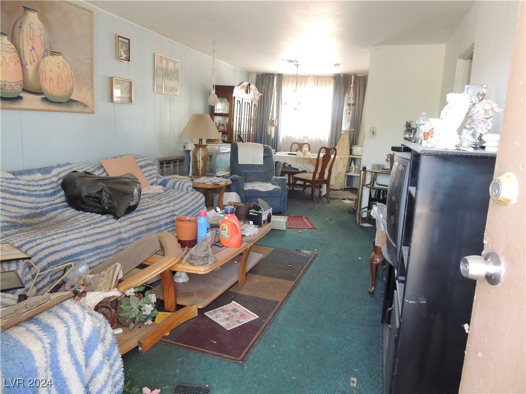 Las Vegas, NV 89106,517 Wyatt AVE