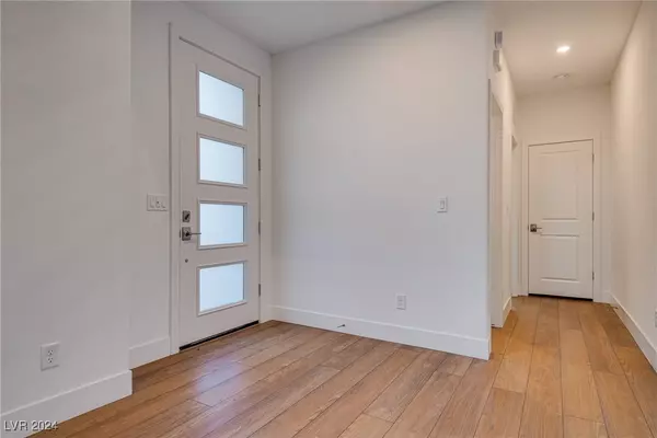 Las Vegas, NV 89148,9696 Starlight Ridge AVE