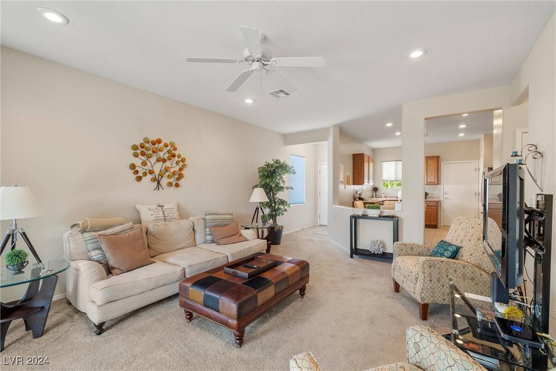 Henderson, NV 89044,2569 Cosmic Dust ST
