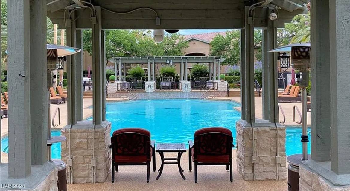 8721 Red Brook DR #203, Las Vegas, NV 89128