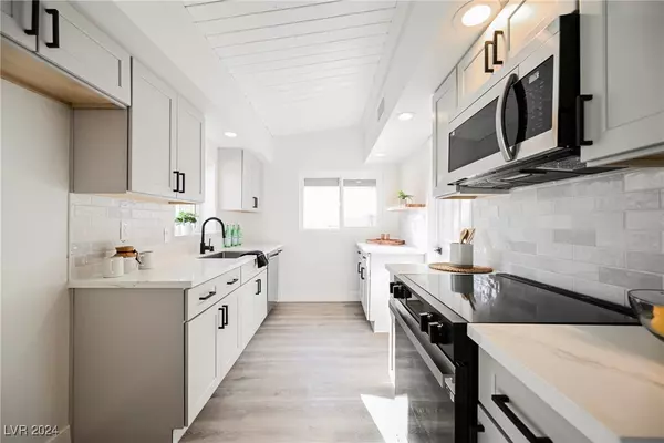 Las Vegas, NV 89104,1926 Houston DR