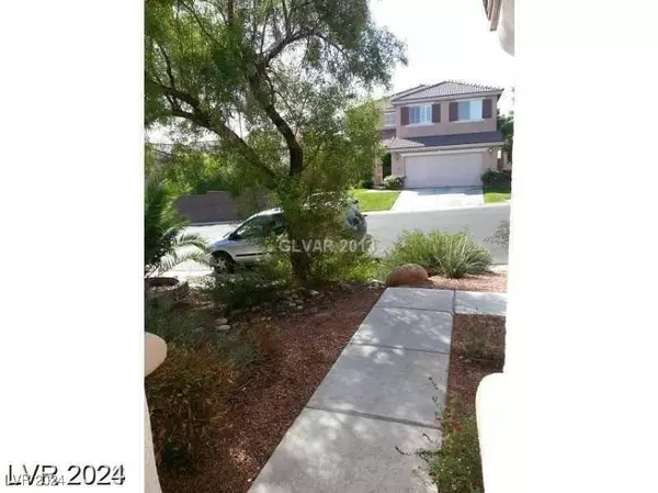 Las Vegas, NV 89129,10372 Pink Cloud CT