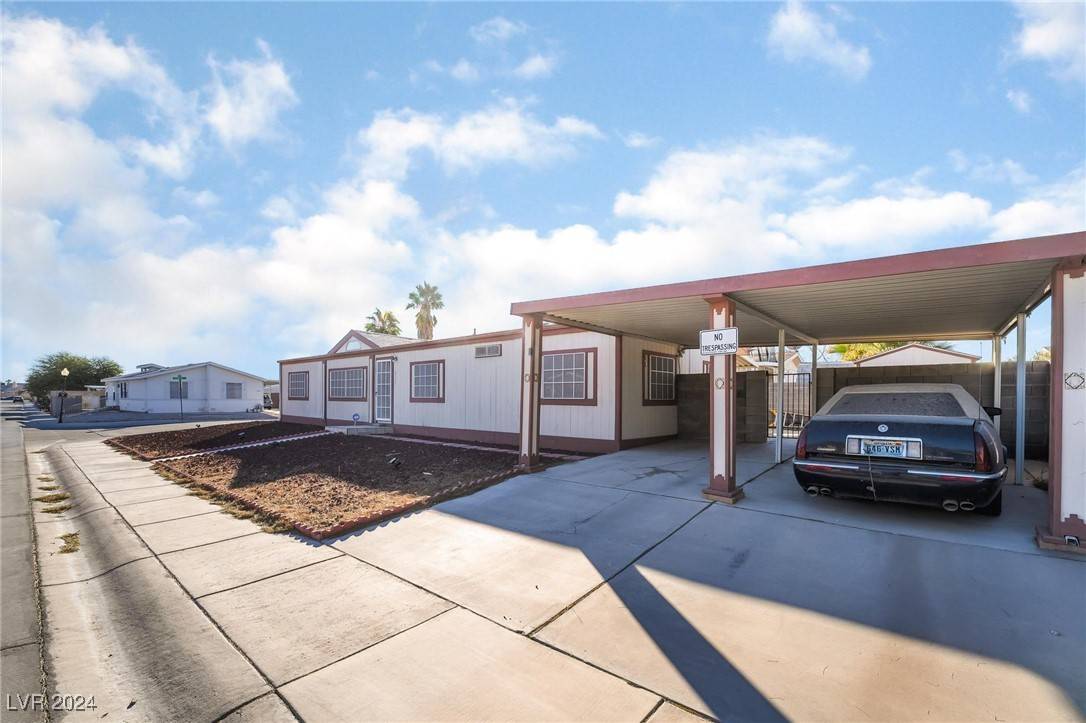 Las Vegas, NV 89122,4527 Stemrose WAY