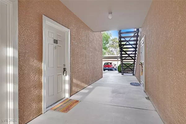 Henderson, NV 89012,231 W Horizon Ridge Pkwy #713