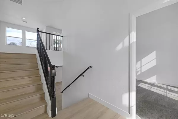 Las Vegas, NV 89143,8604 Vivid Violet AVE