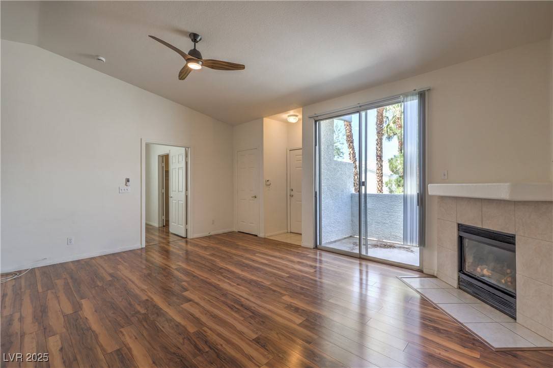 Las Vegas, NV 89120,4960 Harrison DR #214