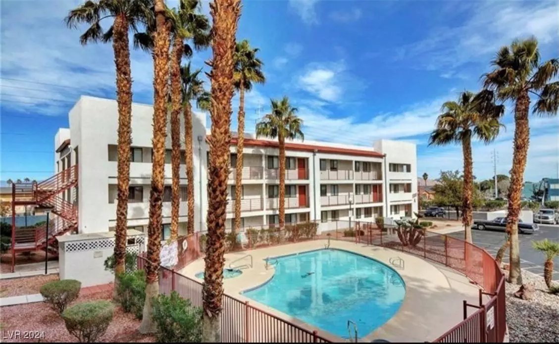 Las Vegas, NV 89119,1361 E University AVE #209