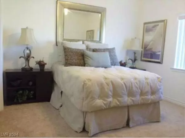 Las Vegas, NV 89121,3513 E Viking RD #121