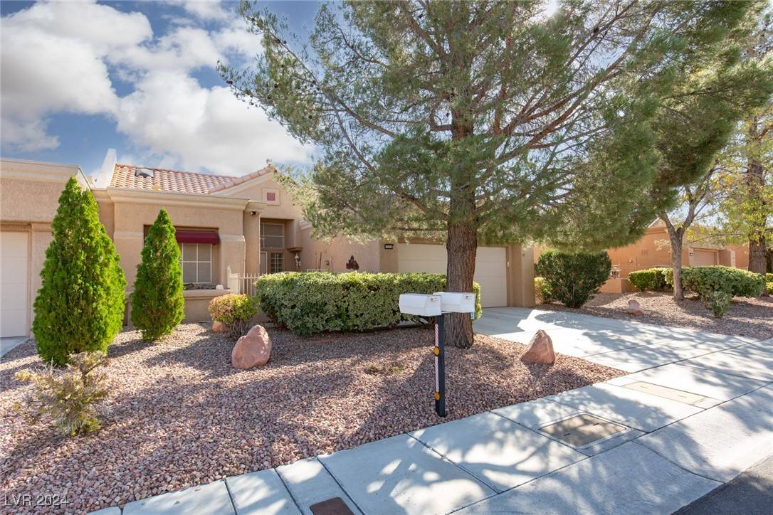 2528 Highvale DR, Las Vegas, NV 89134