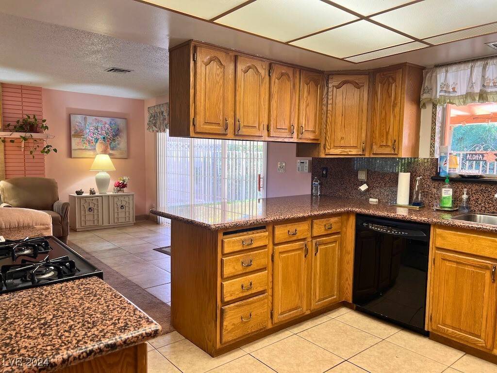 Las Vegas, NV 89102,2108 Westlund DR