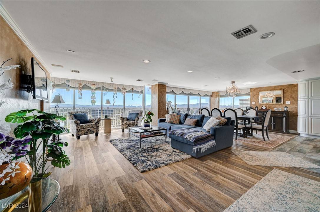 Las Vegas, NV 89109,3111 Bel Air DR #10H
