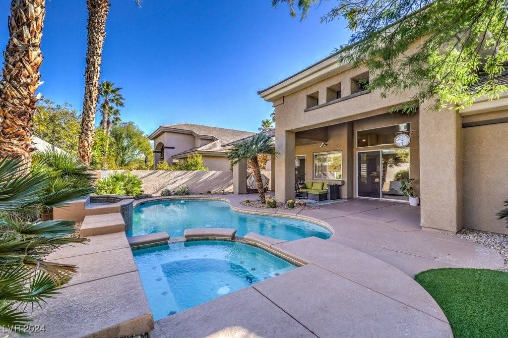 Las Vegas, NV 89144,525 Summer Mesa DR