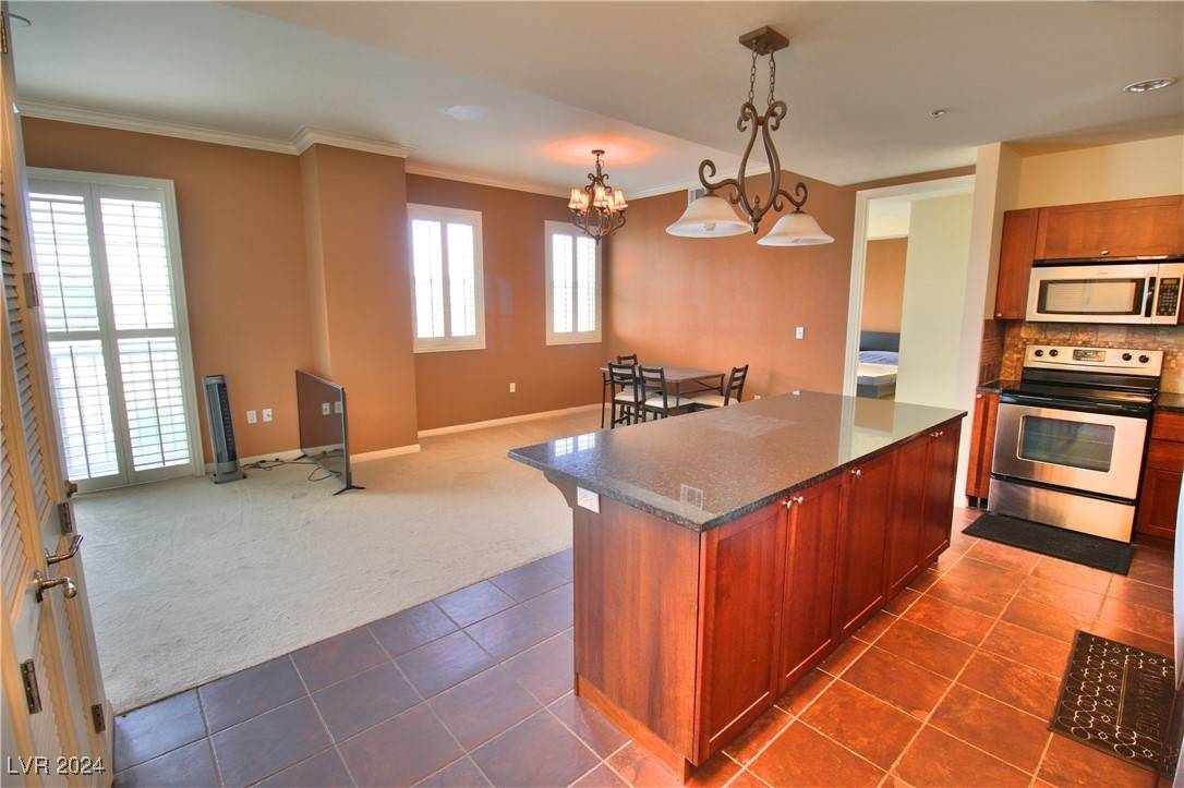 Las Vegas, NV 89123,2405 W Serene AVE #517