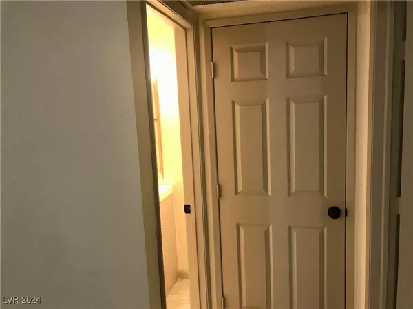 Las Vegas, NV 89169,1440 Vegas Valley DR #6