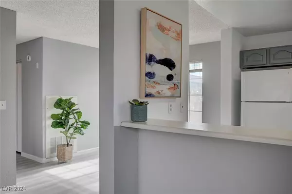 Las Vegas, NV 89119,1375 E Hacienda AVE #112