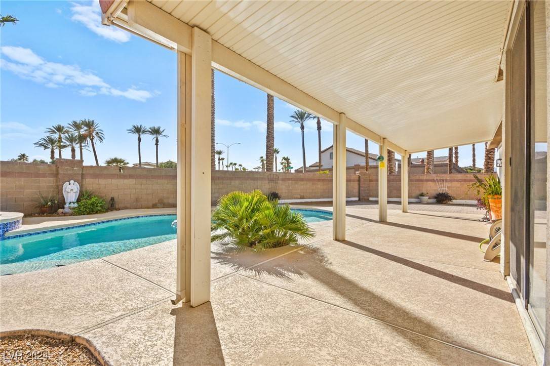 Las Vegas, NV 89113,7443 Coyote Cave AVE