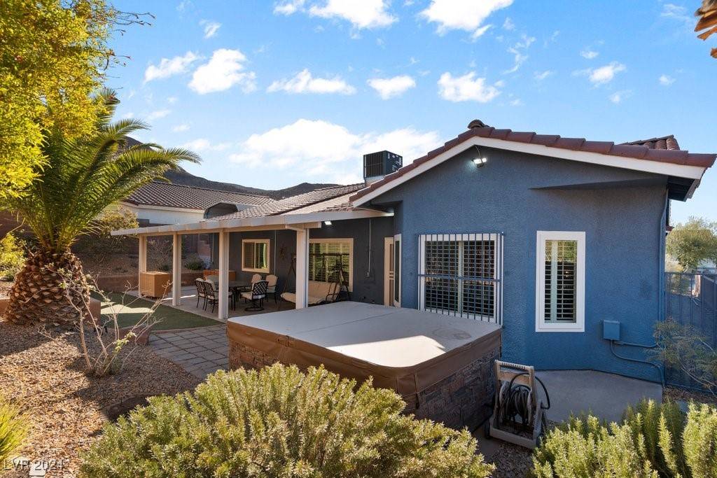 Henderson, NV 89012,108 Crescent Bay ST