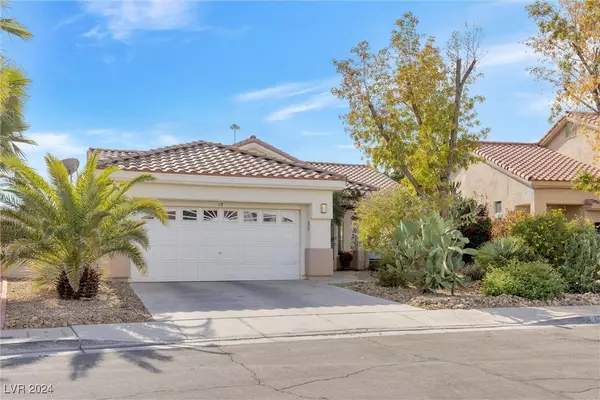 13 Desert Dawn LN, Henderson, NV 89074