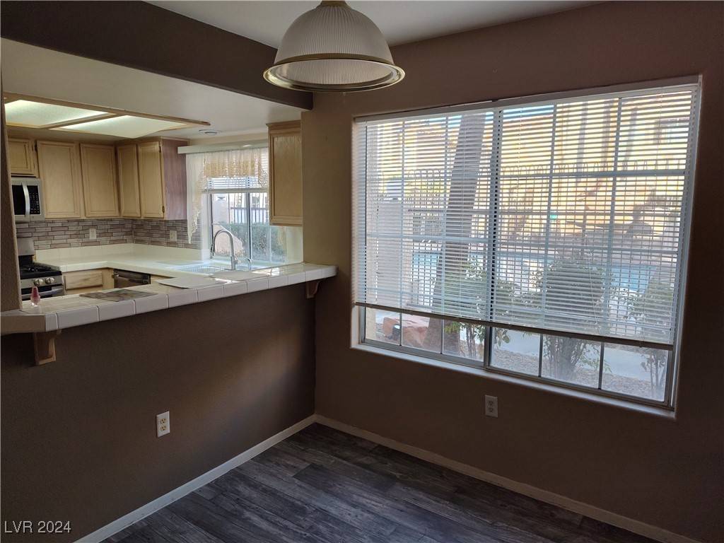 Henderson, NV 89074,1851 Hillpointe RD #1511