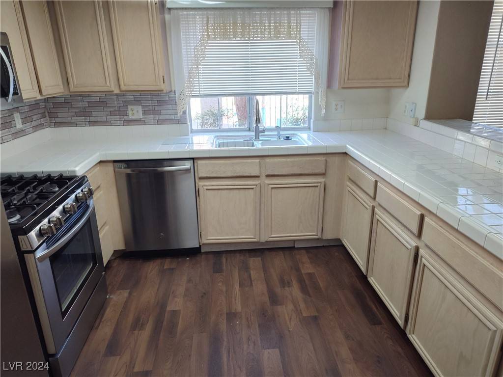 Henderson, NV 89074,1851 Hillpointe RD #1511