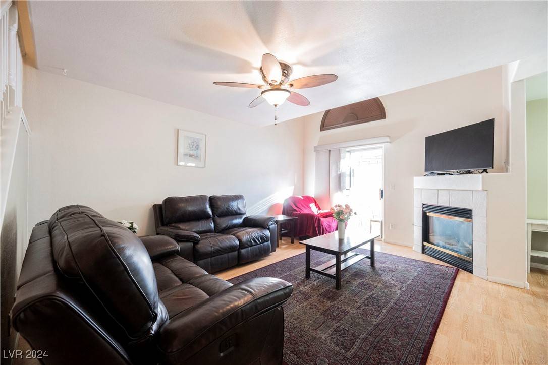 Las Vegas, NV 89117,2313 Pacific Creek ST