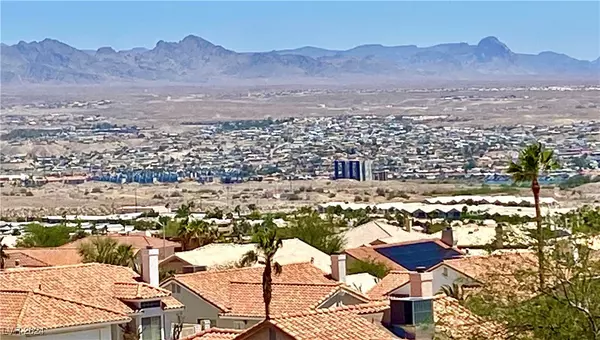Laughlin, NV 89029,2221 Bay Club DR #203