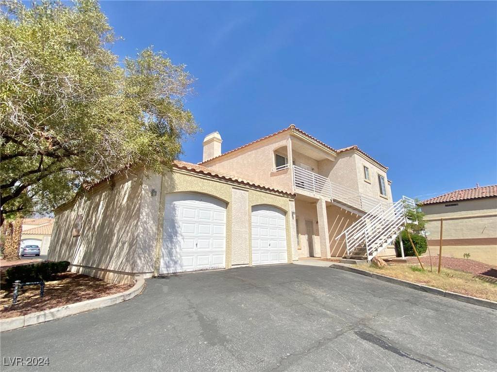 1900 N Torrey Pines DR #110, Las Vegas, NV 89108