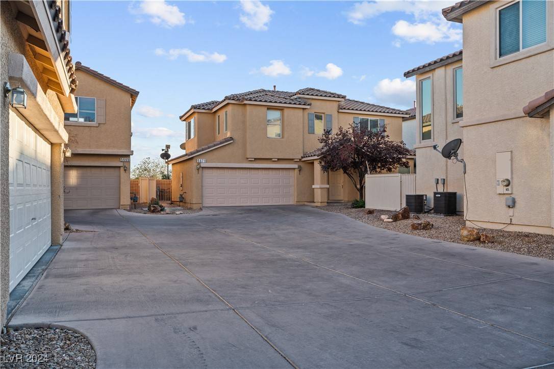 Las Vegas, NV 89139,5671 Rose Tiara DR