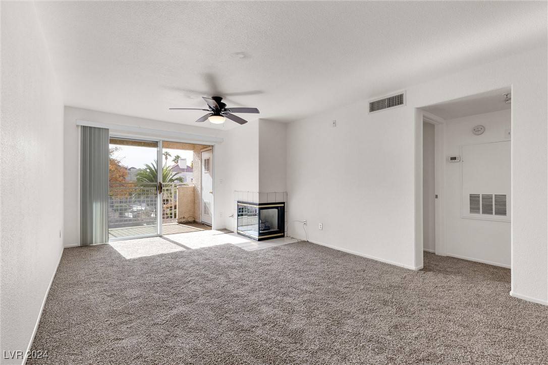 Las Vegas, NV 89118,5000 Red Rock ST #217