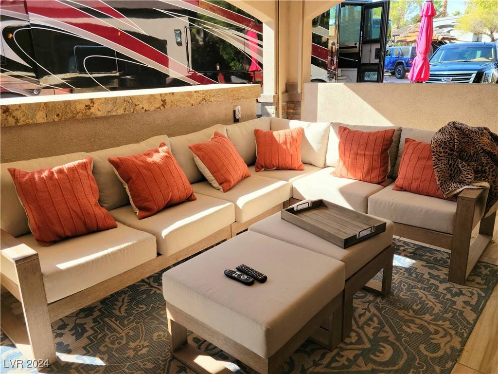 Las Vegas, NV 89139,8175 Arville ST #104