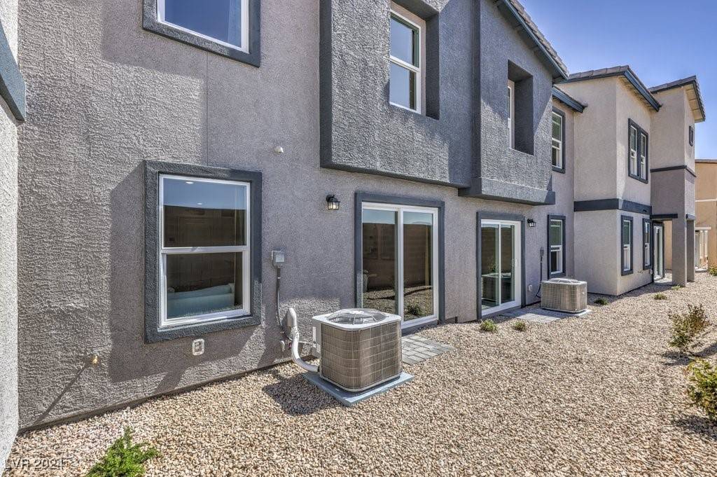 North Las Vegas, NV 89081,6032 Lily Garden ST #99