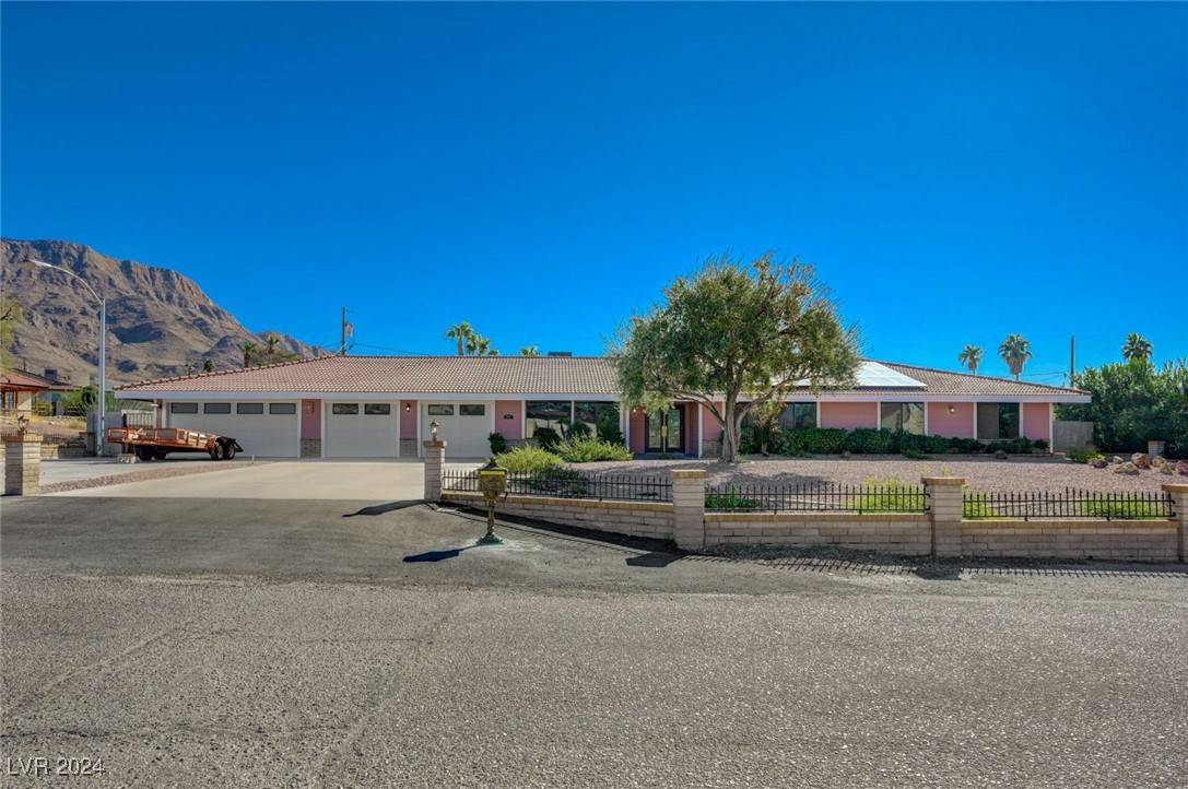 6855 Stone DR, Las Vegas, NV 89110