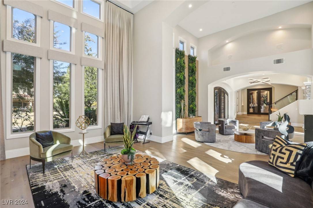 Las Vegas, NV 89141,5 Wood Creek CT